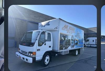 GMC W5500 Mechanic / Service Truck - Isuzu, 175HP, Automatic