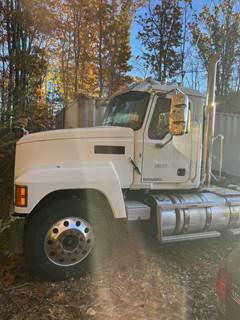 2017 Mack CHU (PINNACLE) Day Cab Truck