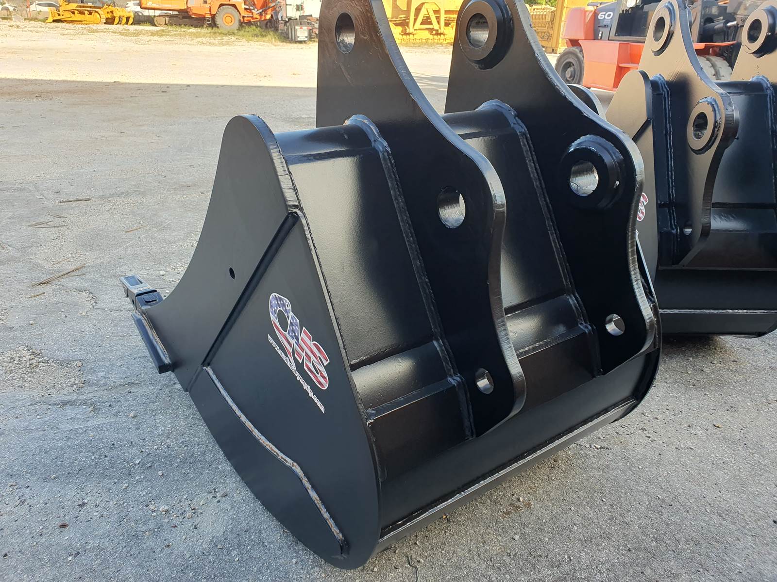 2023 Unmarked Universal Excavator Bucket for 2006 and up LIEBHERR R900C