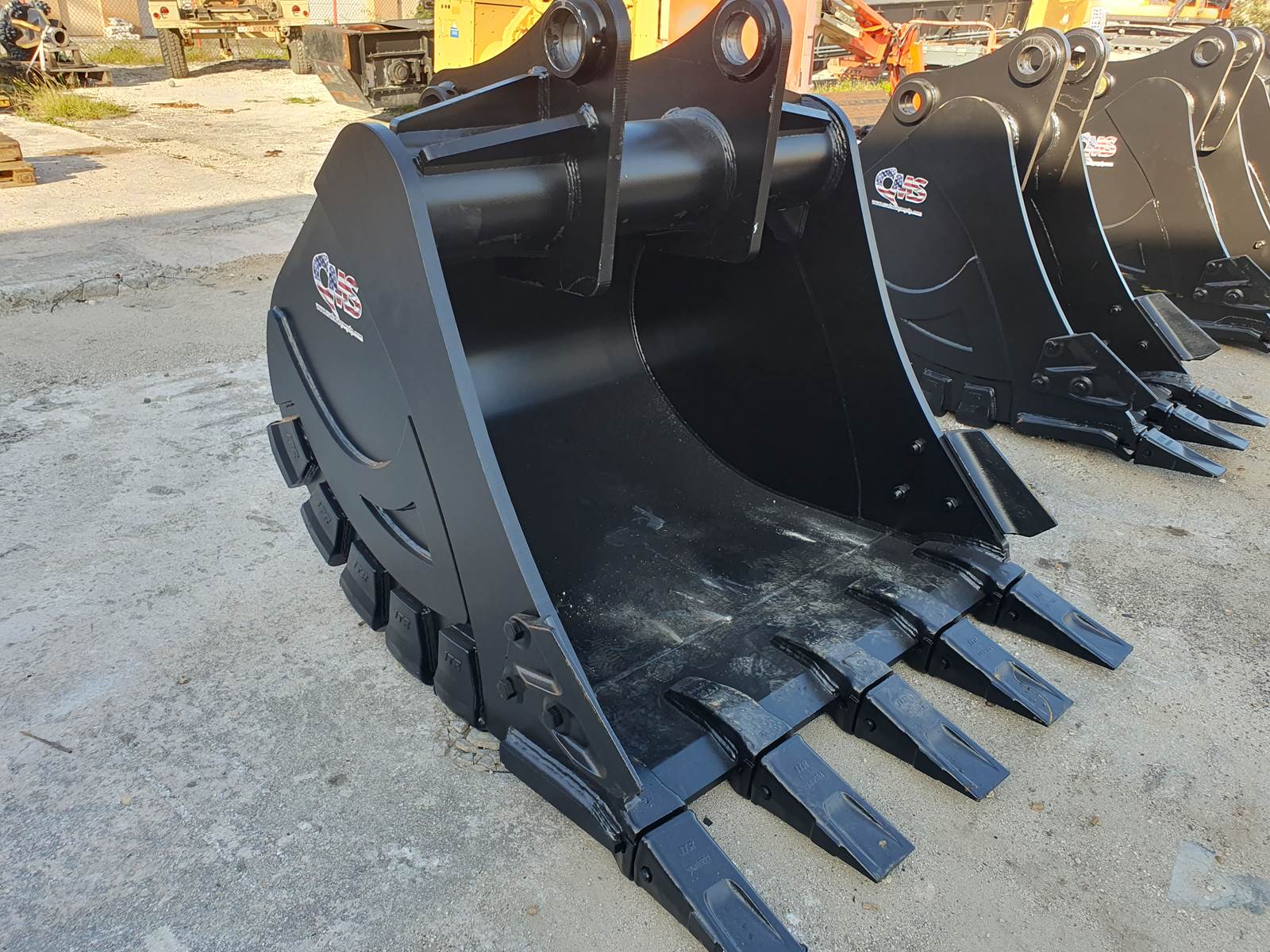 2023 CMS UHE 65" Universal Excavator Bucket for 2006 and up CATERPILLAR 365B L VB Link
