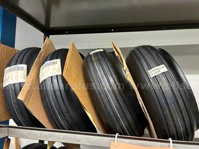 Qty (2) 3-1609-1 Main Wheel Assy