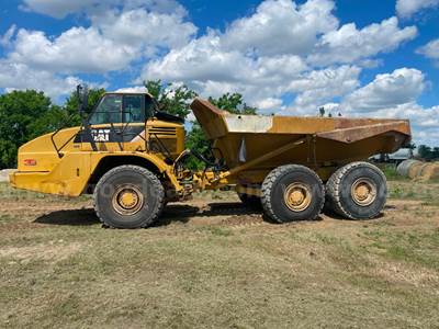 Caterpillar 735 Articulated Haul Truck
