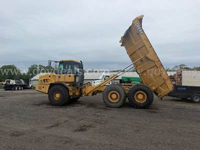 2005 John Deere 300D Off Road Dump Truck