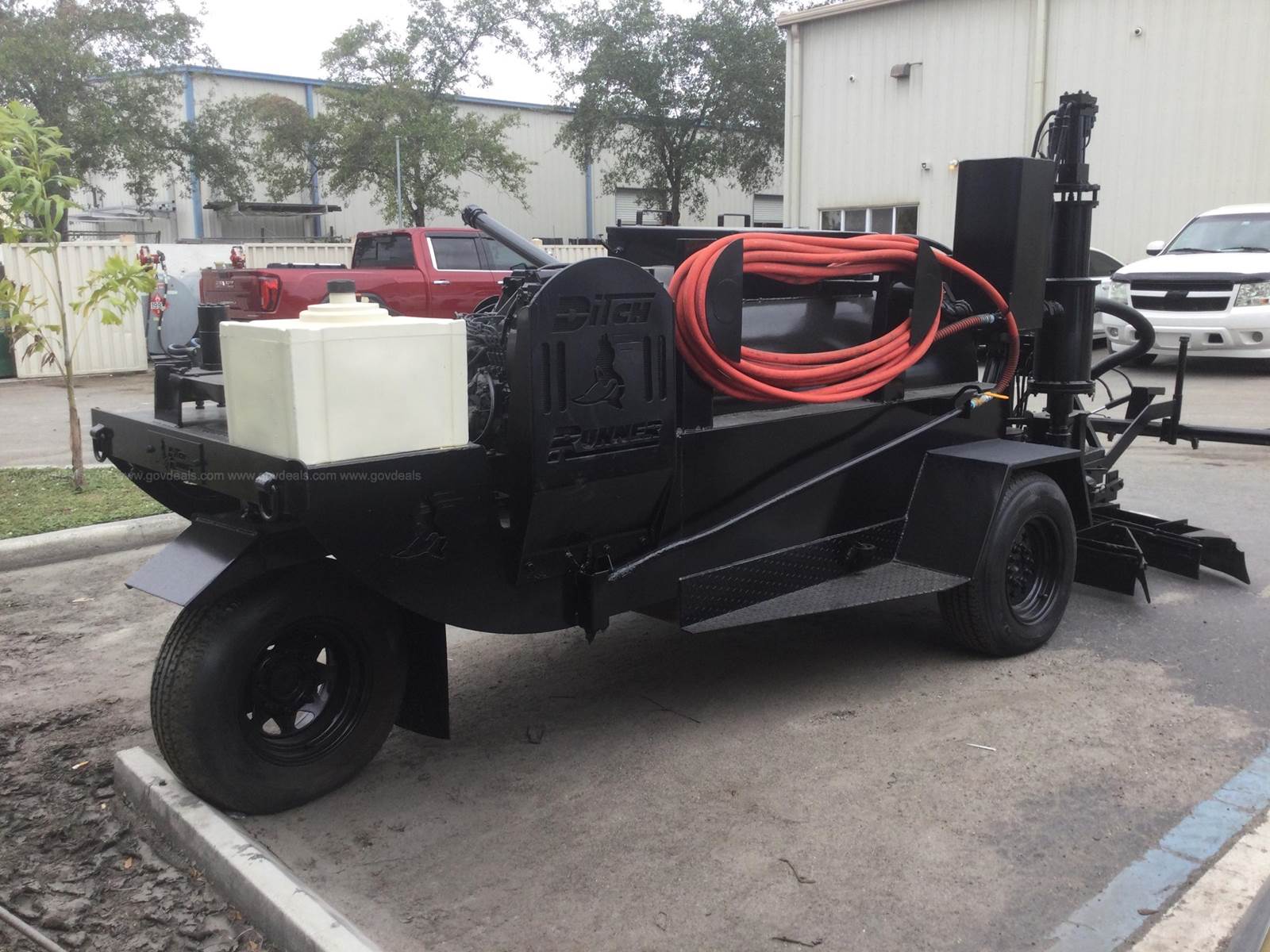 2014 Ditchrunner DR350 RideOn Dual Applicator Sealcoat Squeegee