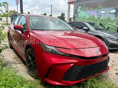 2025 Toyota Camry Hybrid LE