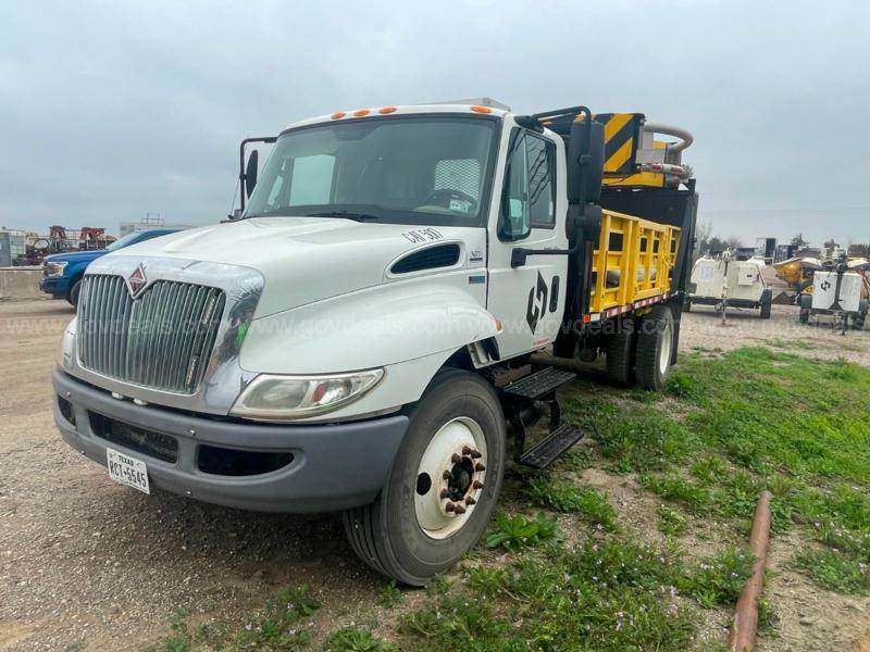 2014 International 4300 Attenuator Truck For Sale Burleson, TX 19808116
