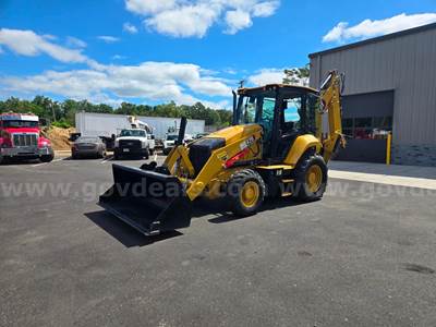 2021 Caterpillar Backhoe 420 Cat