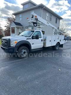 2015 Ford F-550 CABLE PLACER BUCKET TRUCK