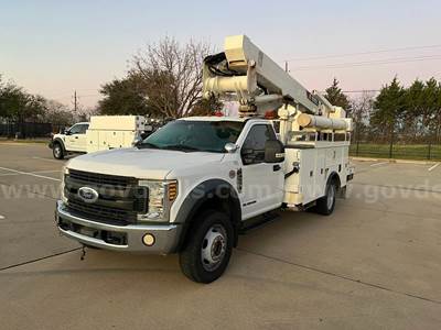 2019 Ford F-550 XL SD 4x4 Bucket Truck