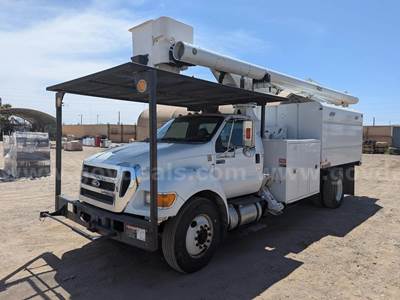 Altec LR760-E70 Boom Mtd on 2015 Ford F-750 SD S/A Bucket Truck