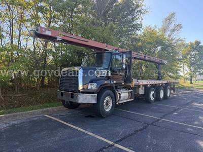 2017 Load King LK-40 Roofing Conveyor Mtd on 2016 Freightliner 108SD Tri/A Flatbed Truck