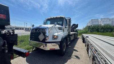 2013 HIAB XS 322 E-8 Knuckle Boom Mtd on 2015 Freightliner 114SD Tri/A Flatbed Truck