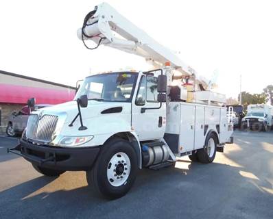 2018 International 4300 Cummins Diesel Bucket Truck