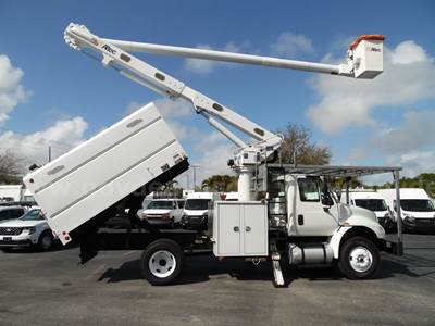 International 4300 Chipper Body Forestry Bucket Truck