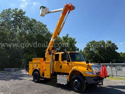 2016 International Extended Cab Durastar 4400 - Altec L44E Over-Center 50 Foot Utility - Bucket Truck only 46K Miles!!!