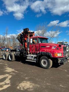 2000 Mack CL713