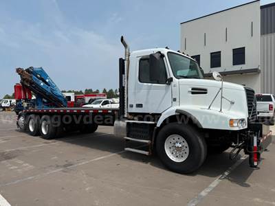 2015 Volvo Fassi F360XP Knuckle Boom Crane Truck