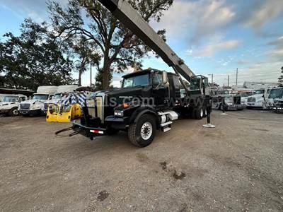 2007 National 1800 Mounted on 2007 Western Star 4900 FA Tri Axle Truck Tractor