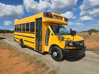 2010 Chevrolet Collins Shuttle Bus