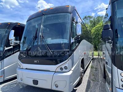 2017 MCI J4500 Motorcoach Bus