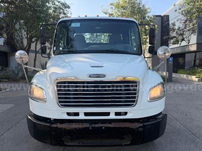 2016 Freightliner M2 106