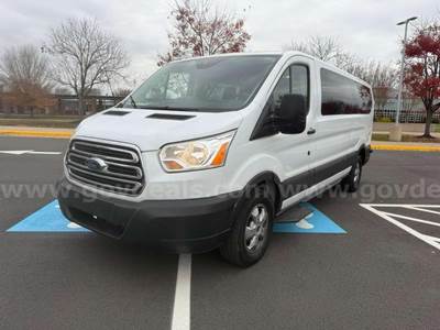 2018 Ford Transit 350 Wagon Low Roof XLT w/Sliding Pass. 148-in. WB