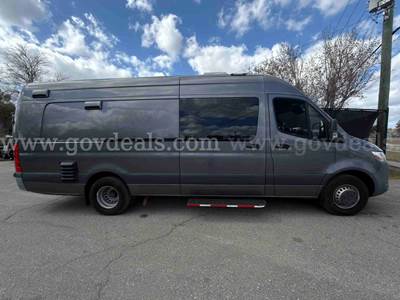 2022 Mercedes-Benz Sprinter Adaptable Mobile Kitchen Fleet w/Generator System
