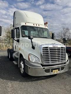 2017 Freightliner Cascadia 125 Single-Axle Daycab
