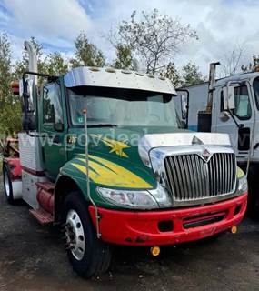 2002 International 4300 SBA 4x2