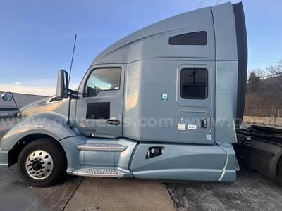 2016 Kenworth 310 T/A Sleeper Truck Tractor