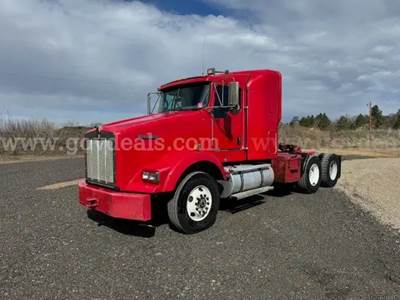 2012 Kenworth T800 Semi Truck