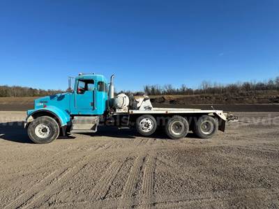 2001 Kenworth W900 Chassis