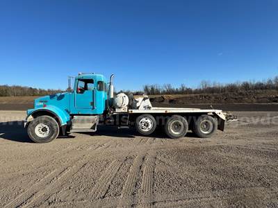 2001 Kenworth W900 Chassis