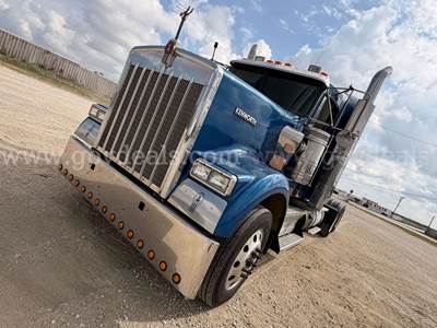 2019 Kenworth W900