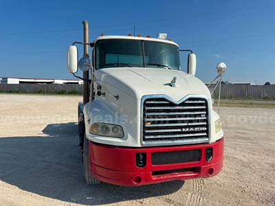 2013 Mack CXU613