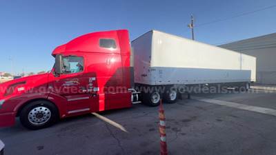 2016 Volvo VNL  T/A Sleeper Truck w/ 2005 Hyundai 53 Ft T/A Van Trailer