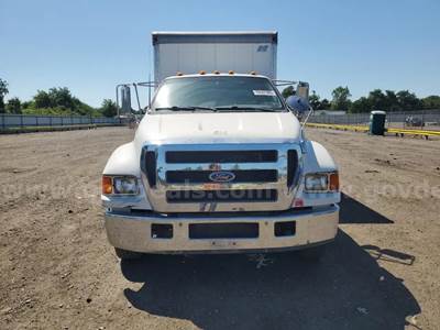2006 Ford F-650 Crew Cab 4 Door/diesel Box truck only 45k miles /Liftgate