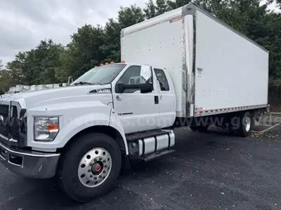 2022 Ford F750 Extended Cab Box Truck