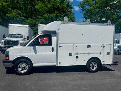 2018 GMC SAVANA 3500 ENCLOSED UTILITY BODY TRUCK