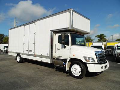 2019 Hino 268 Box Truck