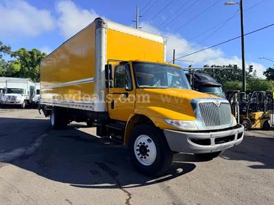 2019 International DuraStar 4300 S/A Box Truck
