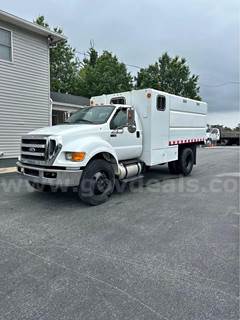 2011 FORD F-750 CHIPPER DUMP TRUCK