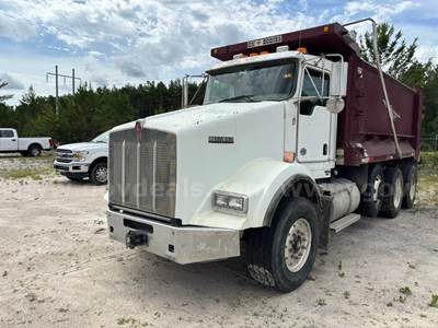 2016 Kenworth T800 Tri/A Dump Truck