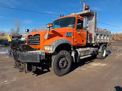 2008 Mack GU712 S/A Spreader/Plow Truck