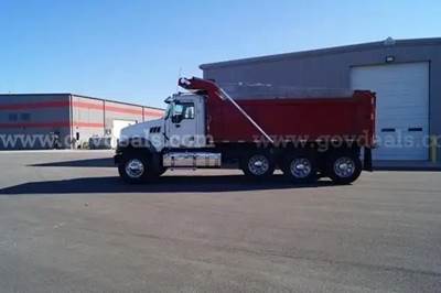 2018 Mack GU713 Tri/A Dump Truck