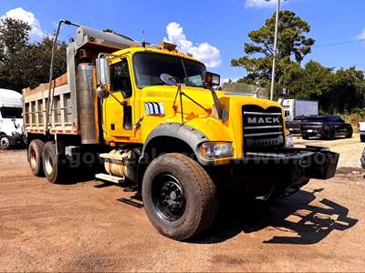 2009 Mack GU713