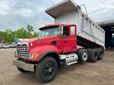 Low Reserve!! 2005 Mack Granite CV7 T/A Dump Truck