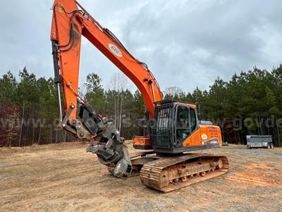 2022 Doosan DX225LC-5 Crawler Hydraulic Excavator