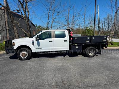 2017 FORD F350 CREW CAB 4X4, 6.7 Diesel, GOOSENECK FLATBED