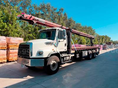 2017 Freightliner 114SD Tri/A Flatbed w/ Cleasby FBR 6-40 Conveyor
